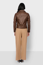 Cocoa-colored button-down leather jacket with shirt collar - Image n°7