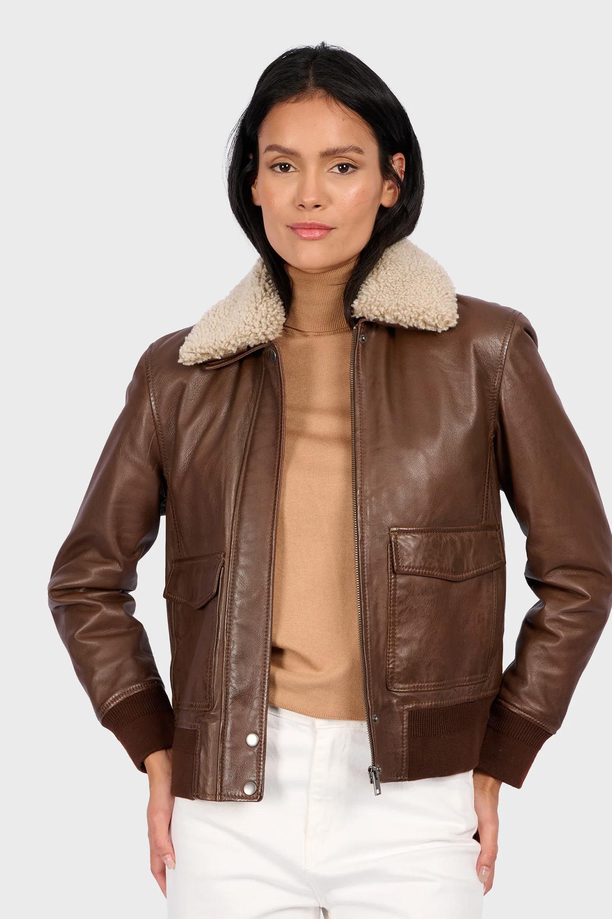 Lightweight cacao sheepskin jacket with detachable vegan fur collar. - Image n°1