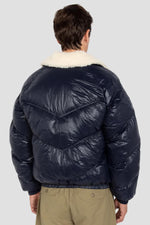 Oversized shiny textile down jacket with faux fur collar - Image n°5