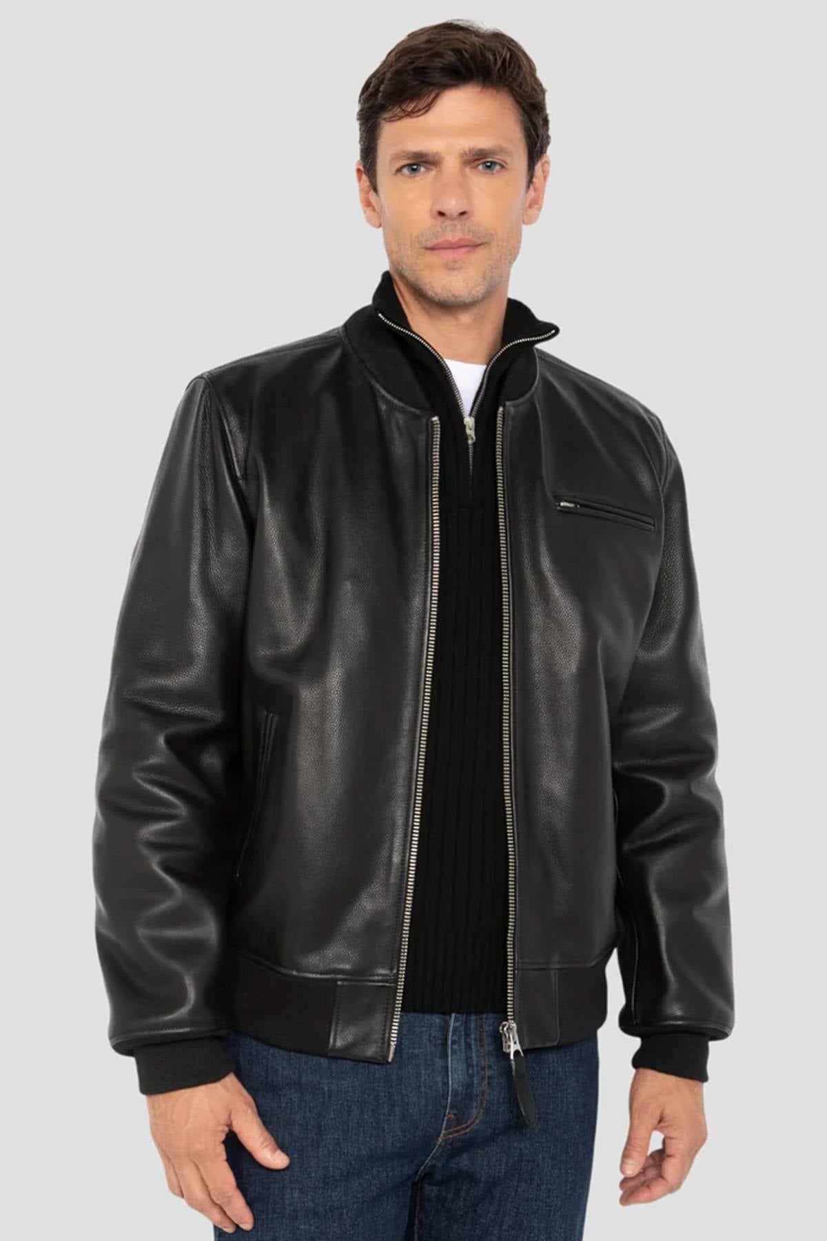 Casual black cowhide leather bomber jacket - Image n°1