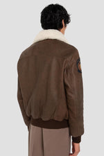Brown leather bomber jacket with vintage badges - Image n°4