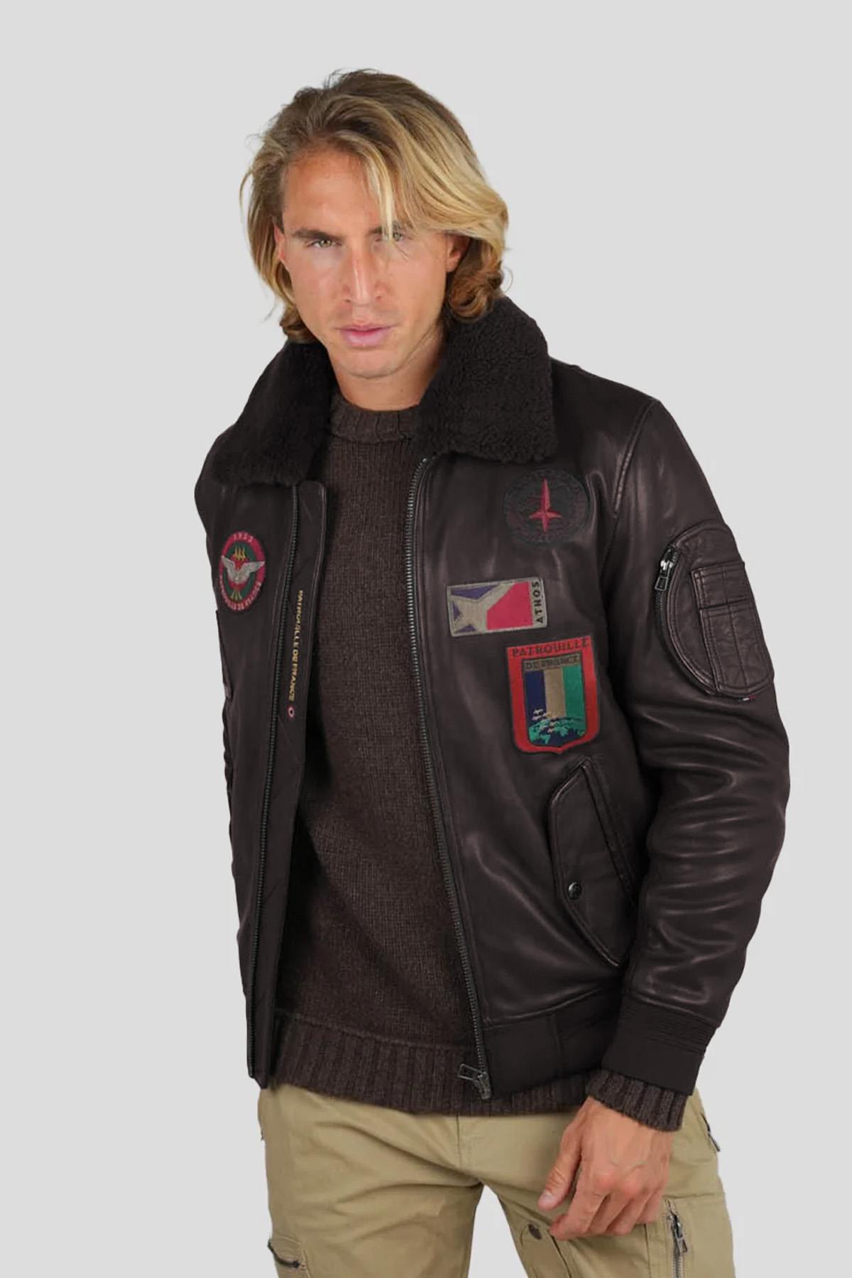 Brown leather bomber jacket with vintage Patrouille de France patches - Image n°1