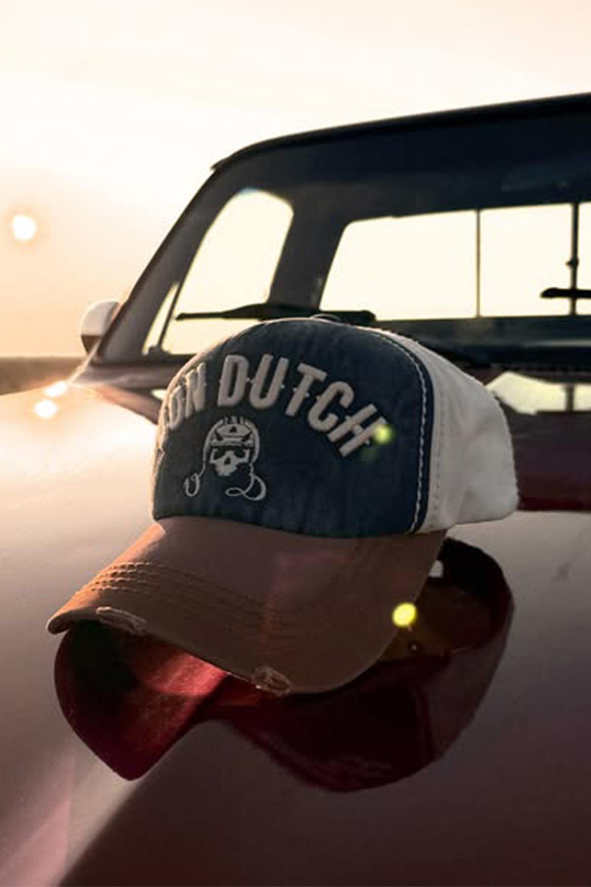 Embroidered cotton cap with worn effect in blue, white and red - Image n°1