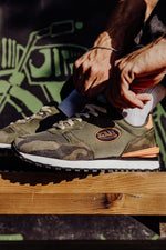 Khaki and orange camo trainers - Image n°2