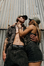 Lightweight short-sleeved skull pattern shirt - Image n°3