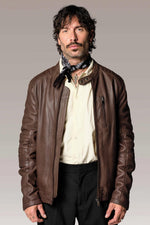 Brown sheepskin biker jacket with Mao collar and quilted detailing. - Image n°3