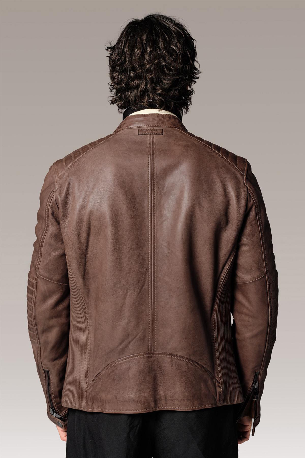 Brown sheepskin biker jacket with Mao collar and quilted detailing. - Image n°5