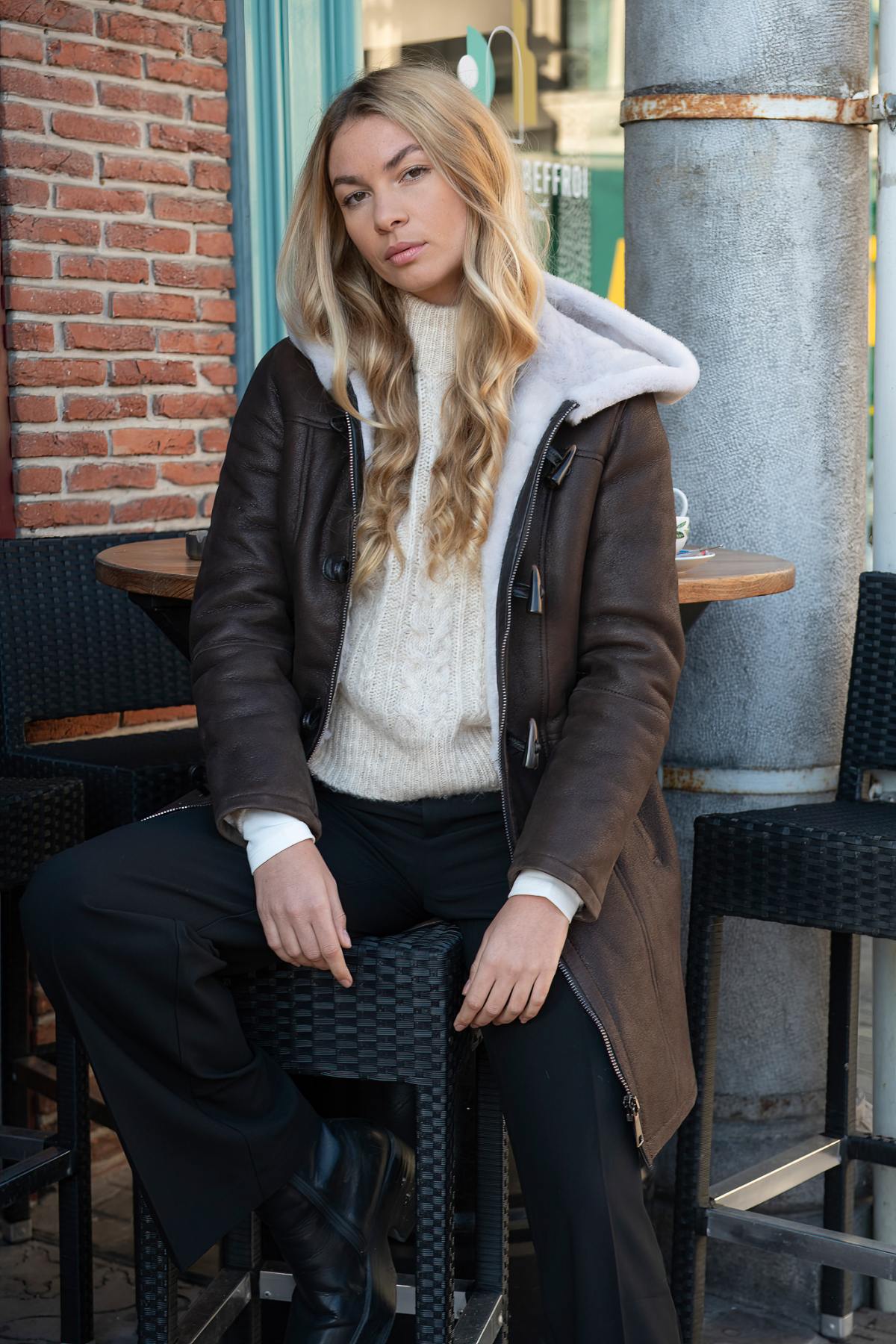 Women's brown shearling hooded coat - Image n°1