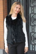 Black fur sleeveless vest - Image n°1