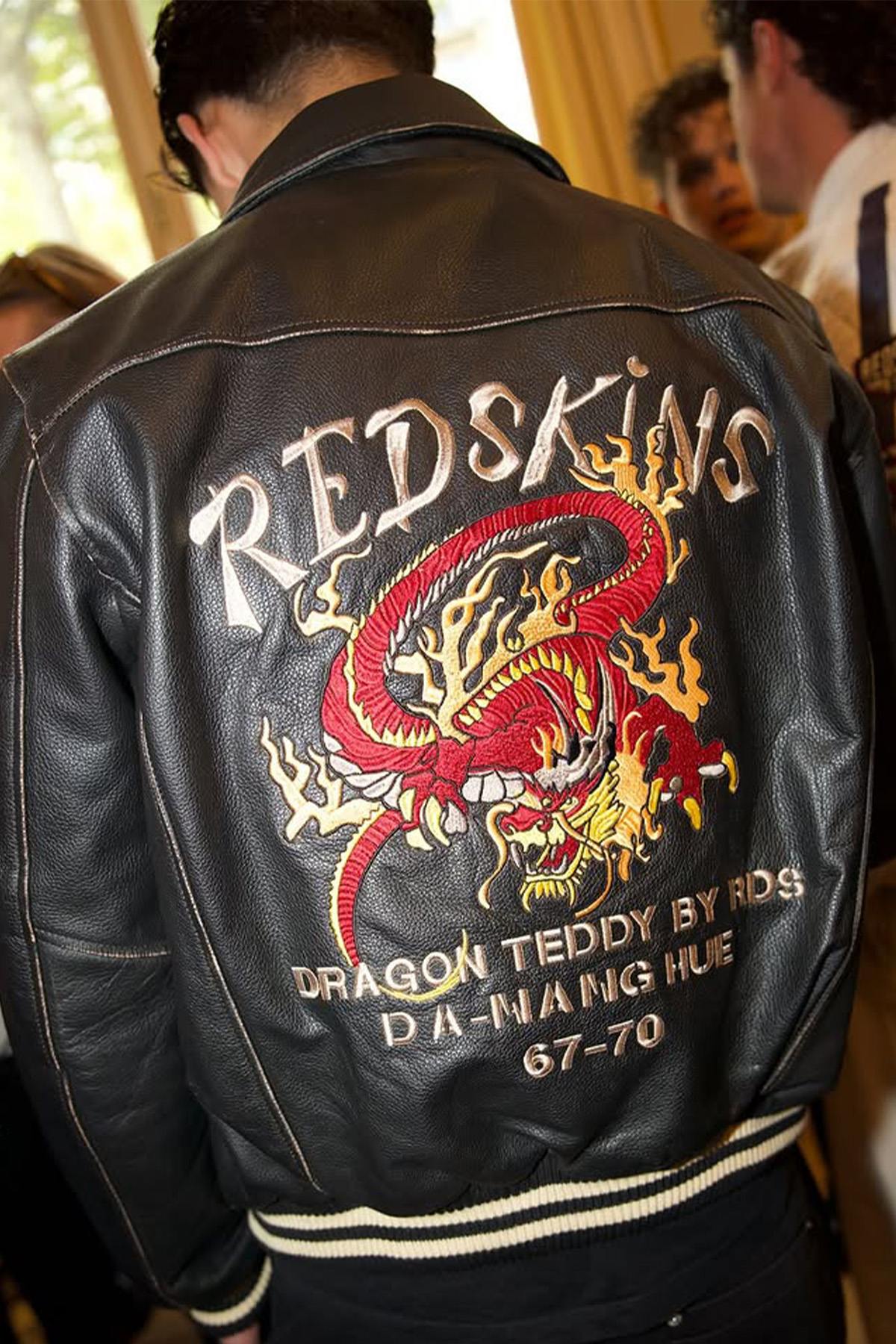 Oversized cowhide jacket with dragon embroidery and Redskins accents. - Image n°3