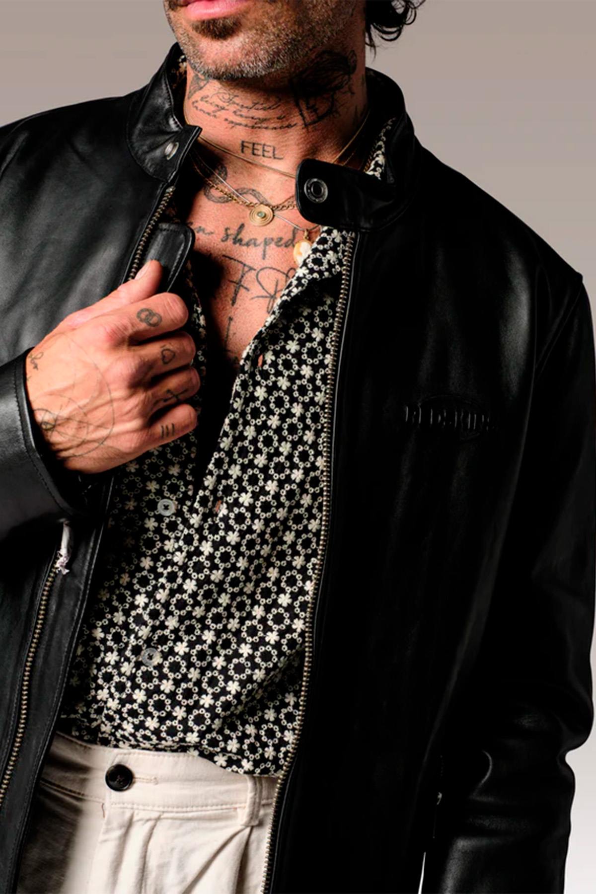 Black leather biker jacket with embossed Redskins logo - Image n°2