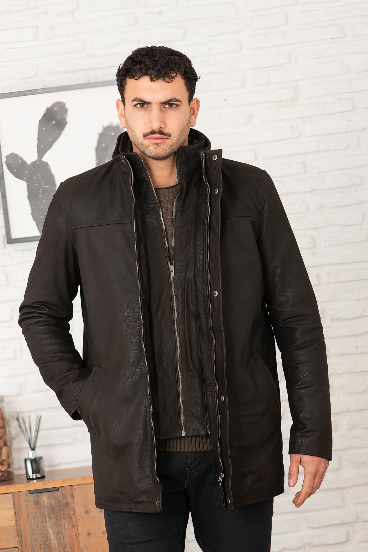 Dark brown buffalo leather parka with faux-fur hood and wool warmth. - Image n°5