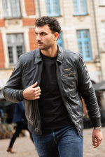 Navy blue aviator style leather jacket with shirt collar - Image n°4