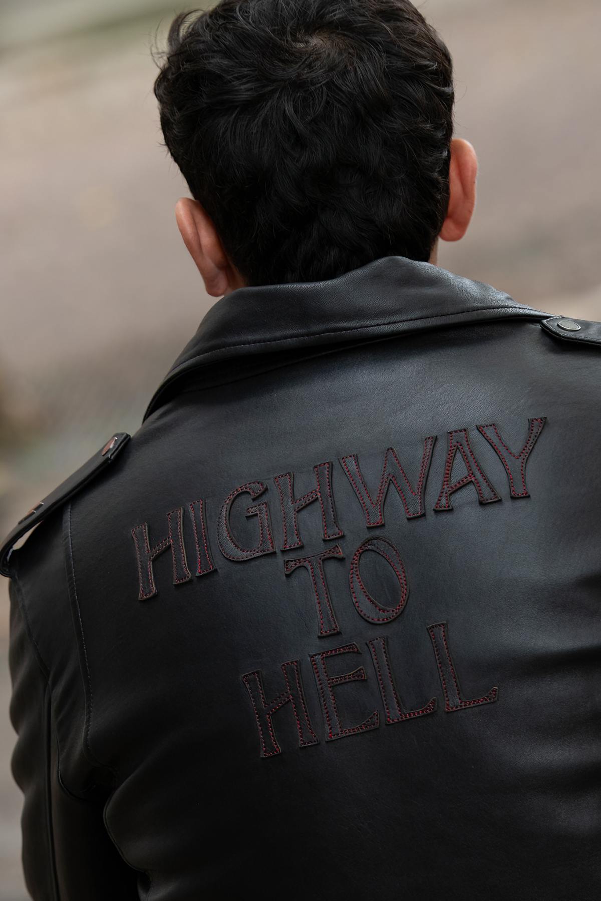 Leather biker jacket in tribute to the group AC/DC - Image n°6