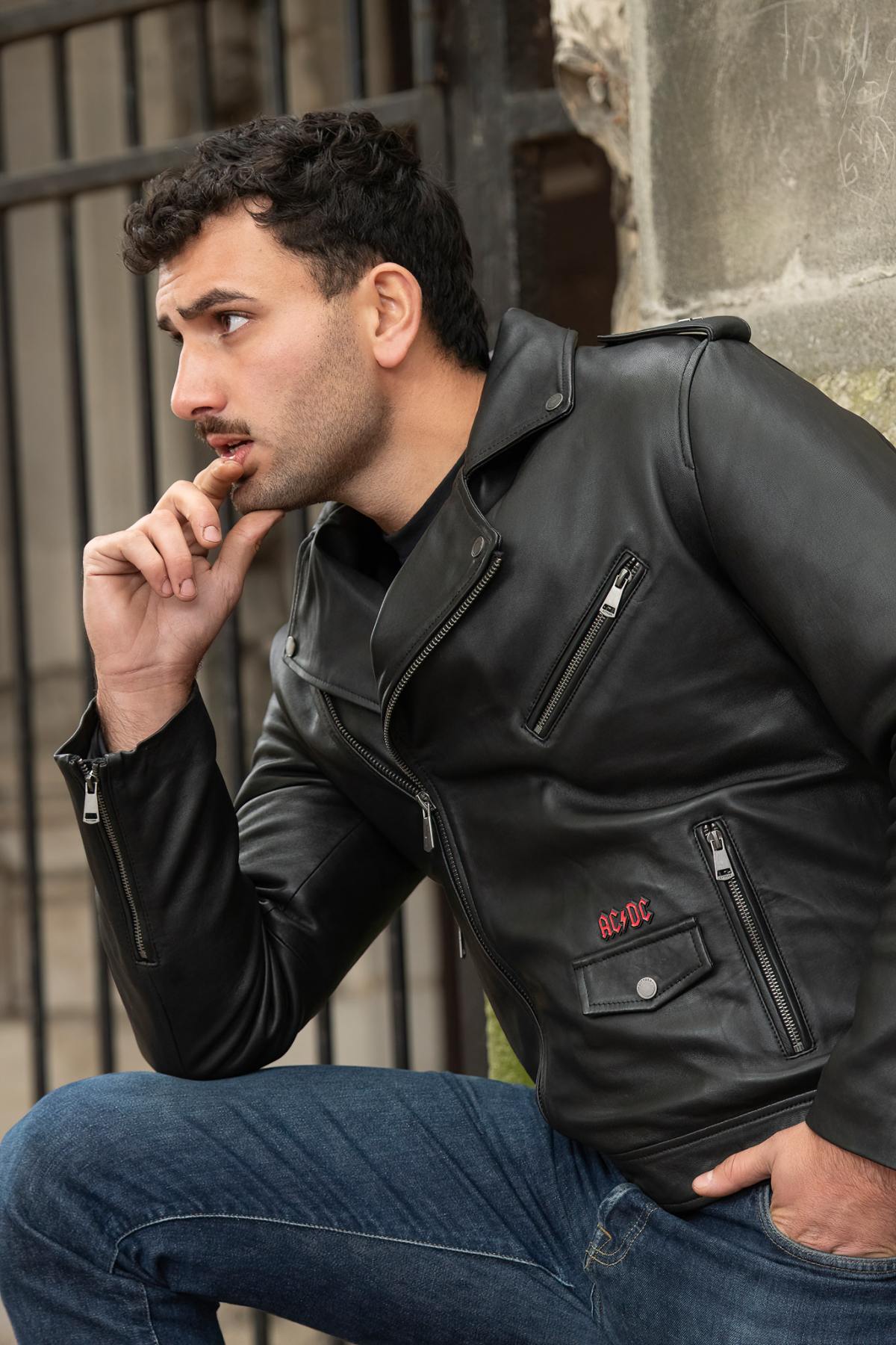 Leather biker jacket in tribute to the group AC/DC - Image n°3