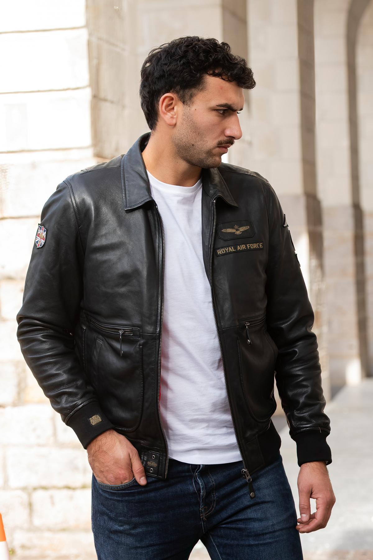 Black sheepskin aviator jacket inspired by RAF pilots. - Image n°6