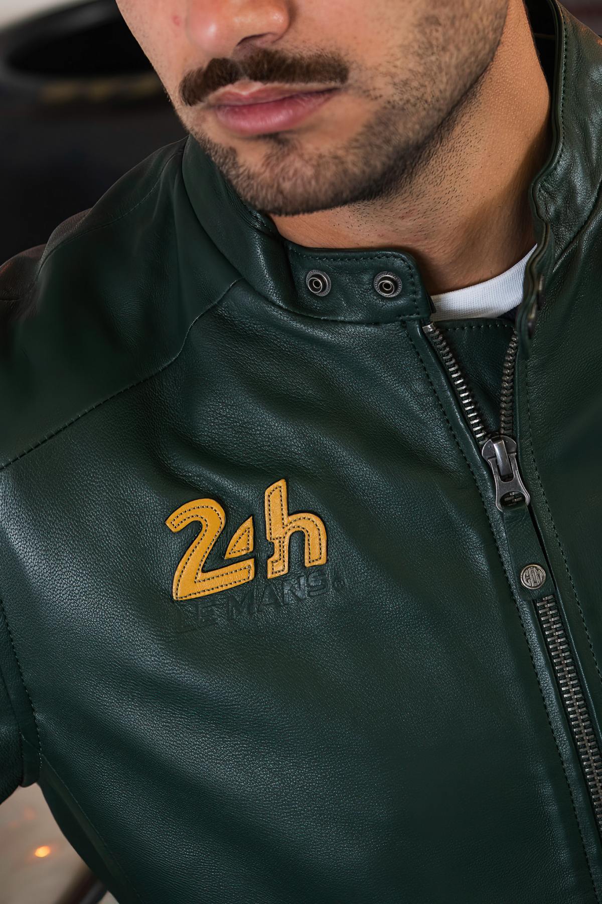 A soft, vintage green sheepskin jacket with Le Mans racing roots. - Image n°4