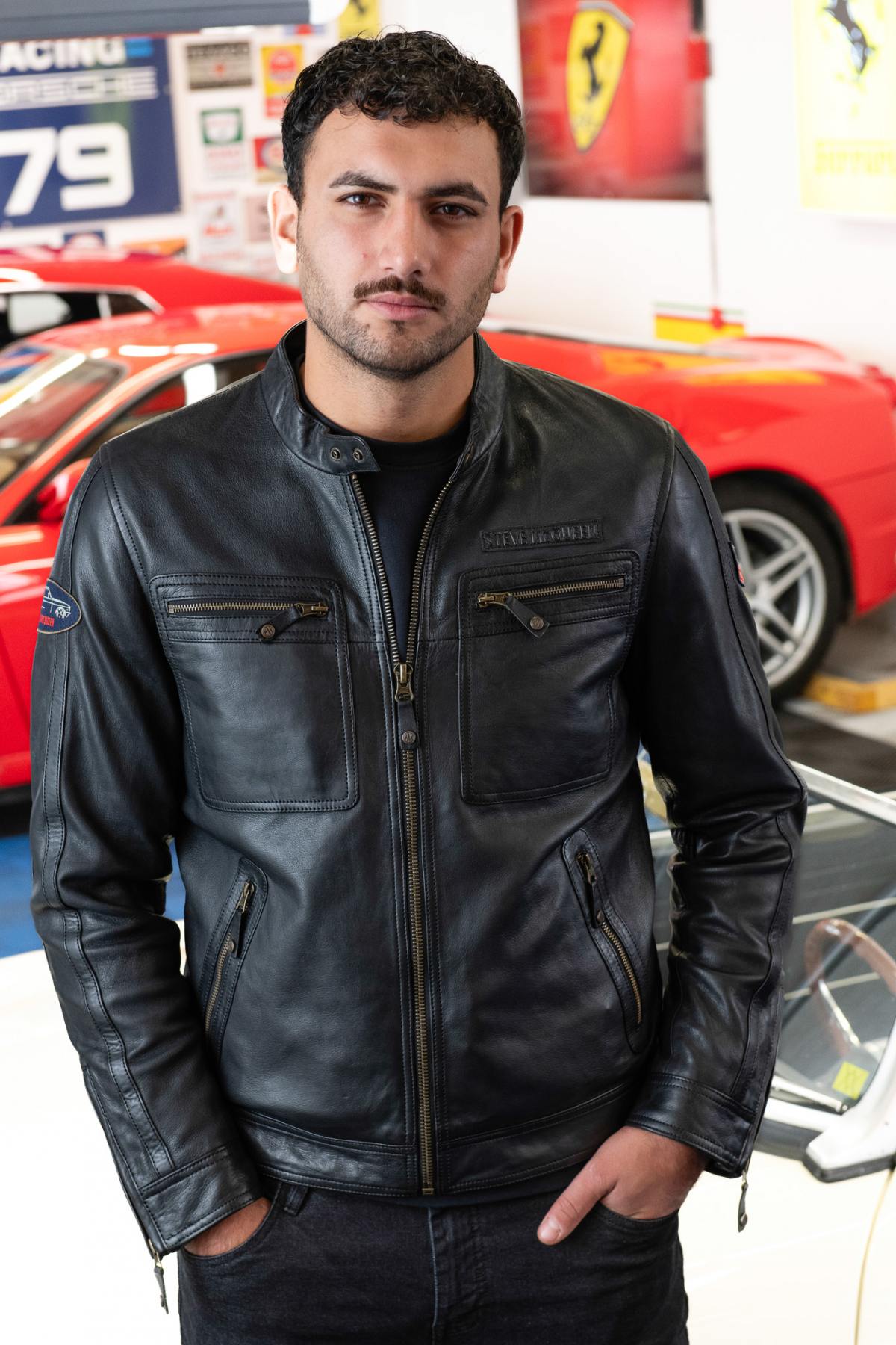 A sheep leather jacket with biker collar, echoing Steve McQueen. - Image n°3