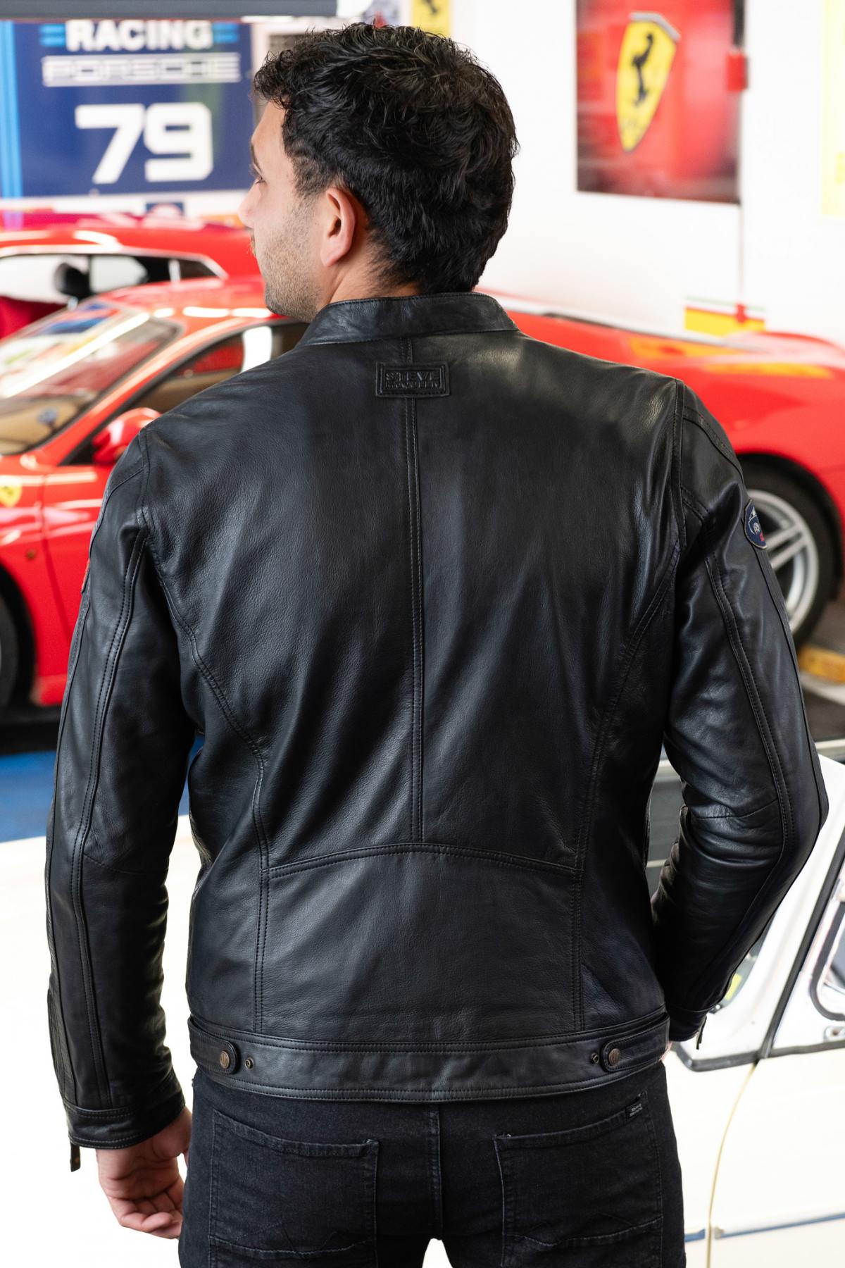 A sheep leather jacket with biker collar, echoing Steve McQueen. - Image n°6