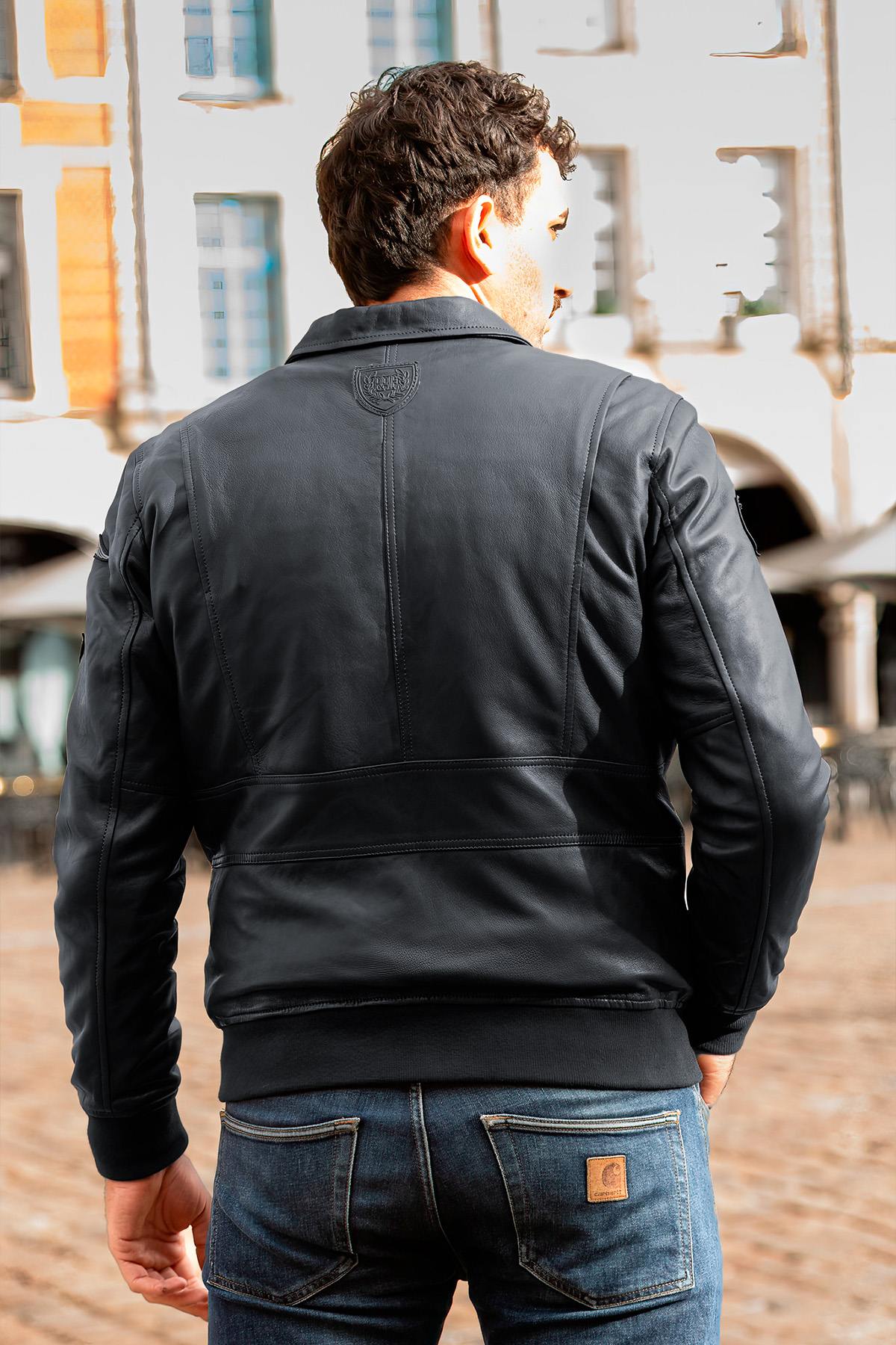 Navy sheepskin aviator jacket with RAF heritage, durable and stylish. - Image n°8