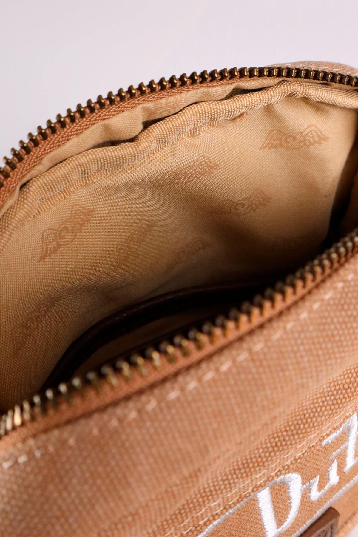 Von Dutch camel-colored textile bag - Image n°5