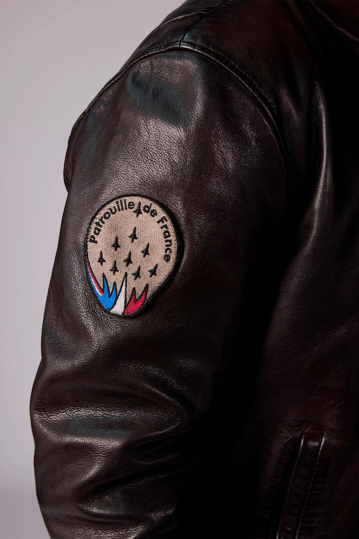 Slim brown lambskin jacket with teddy collar and PAF badge. - Image n°3