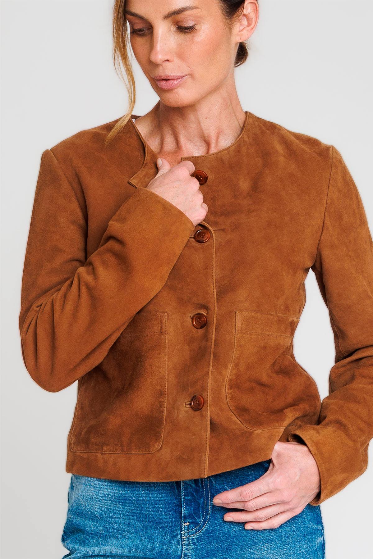 Tobacco-colored collarless suede leather jacket - Image n°2