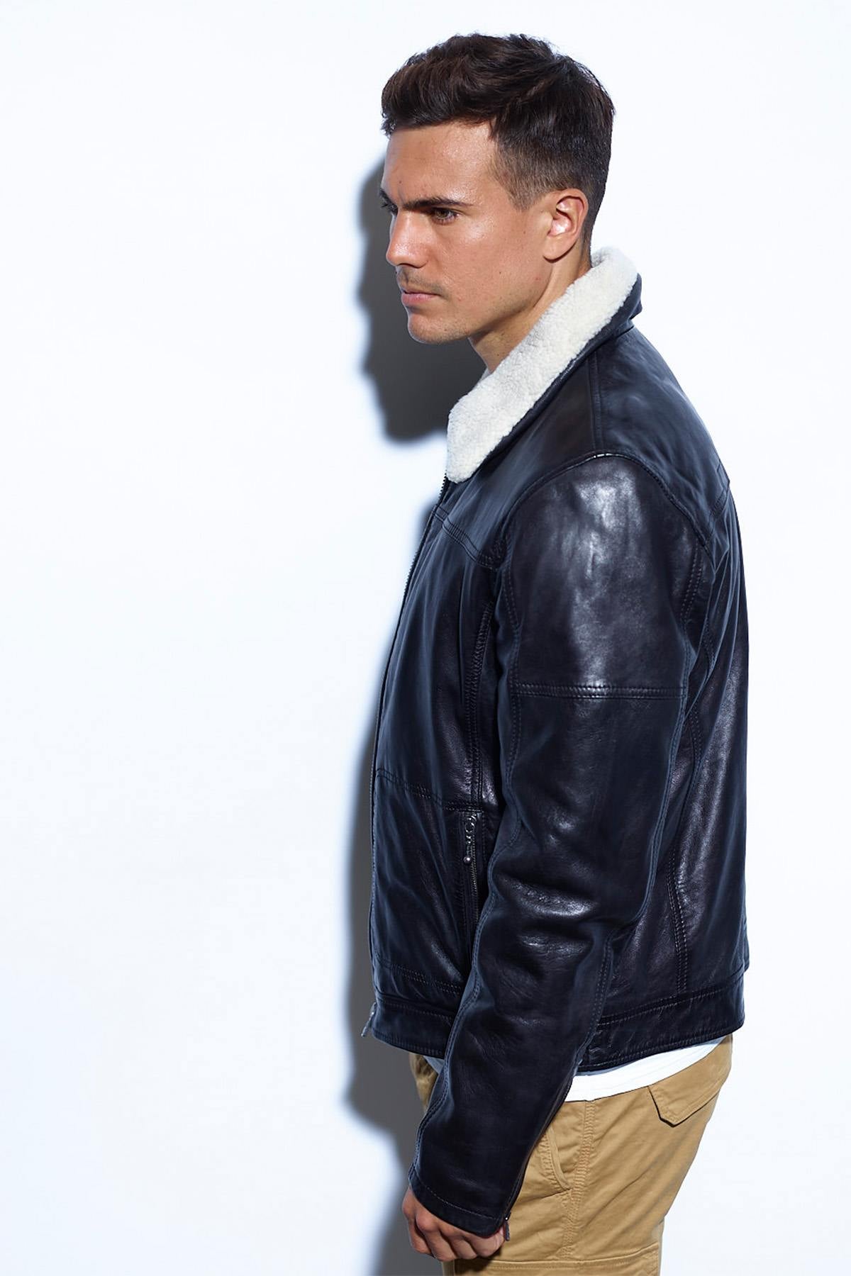 Black leather bomber jacket with faux fur collar - Image n°5