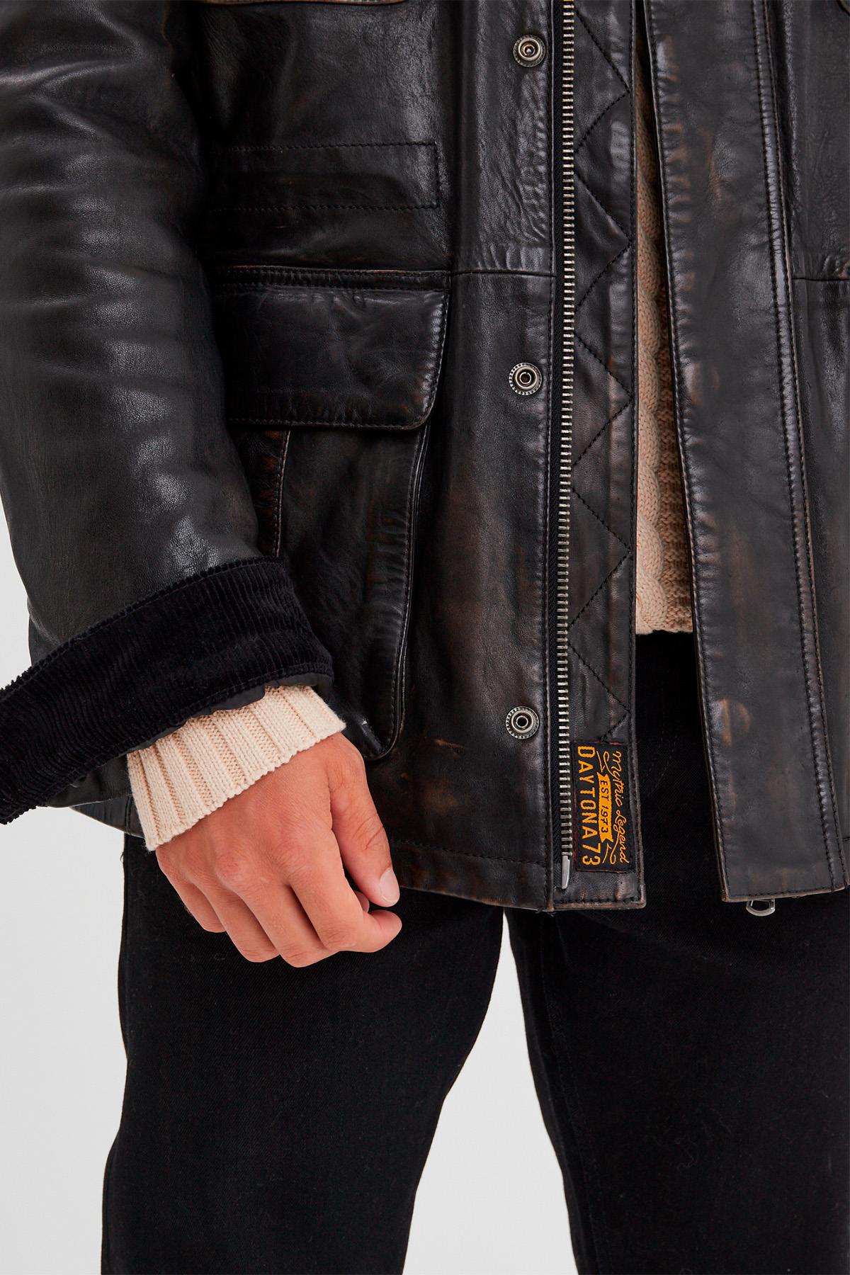 Soft black lambskin jacket, aged to perfection for vintage appeal. - Image n°6