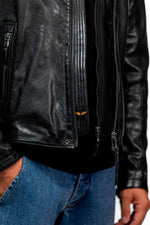 Black hooded biker jacket with shoulder stitching - Image n°5