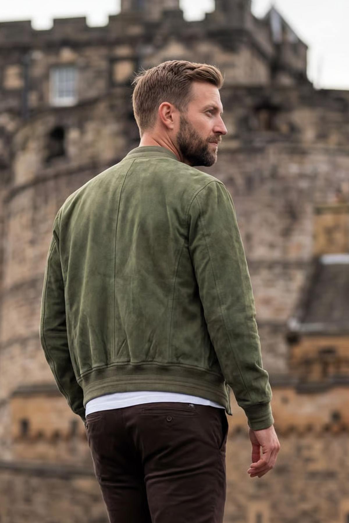 Kelp green goat suede bomber: soft, velvety, and effortlessly stylish. - Image n°2