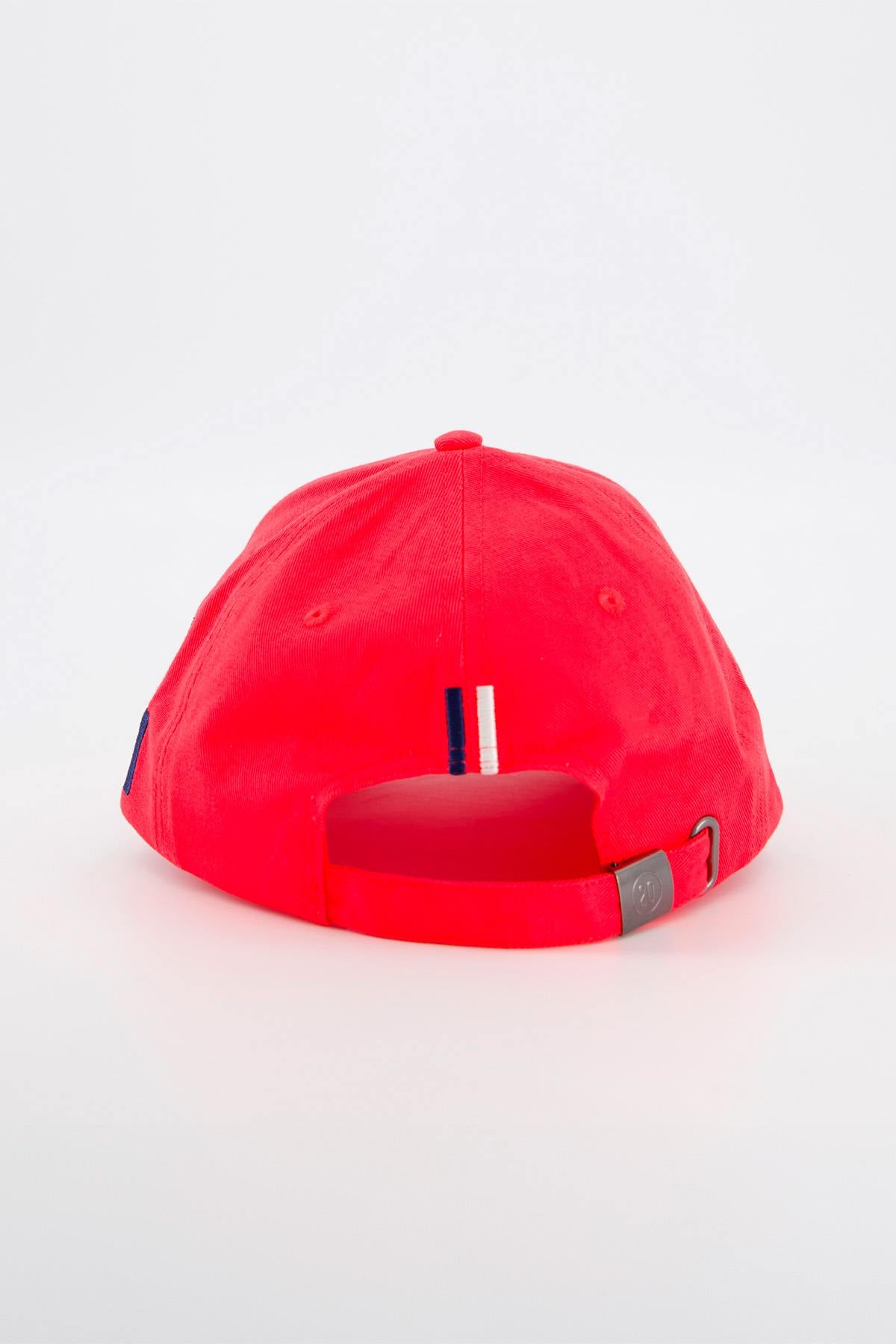 Steve McQueen bright red cap - Image n°4