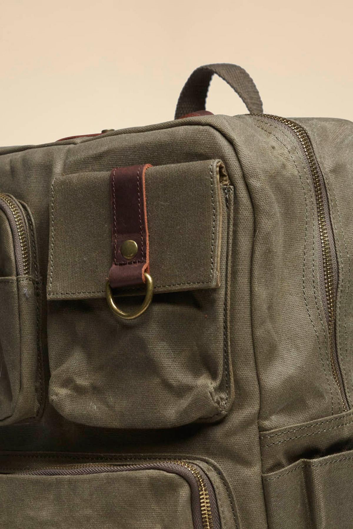 Military-style backpack in khaki cotton canvas - Image n°4