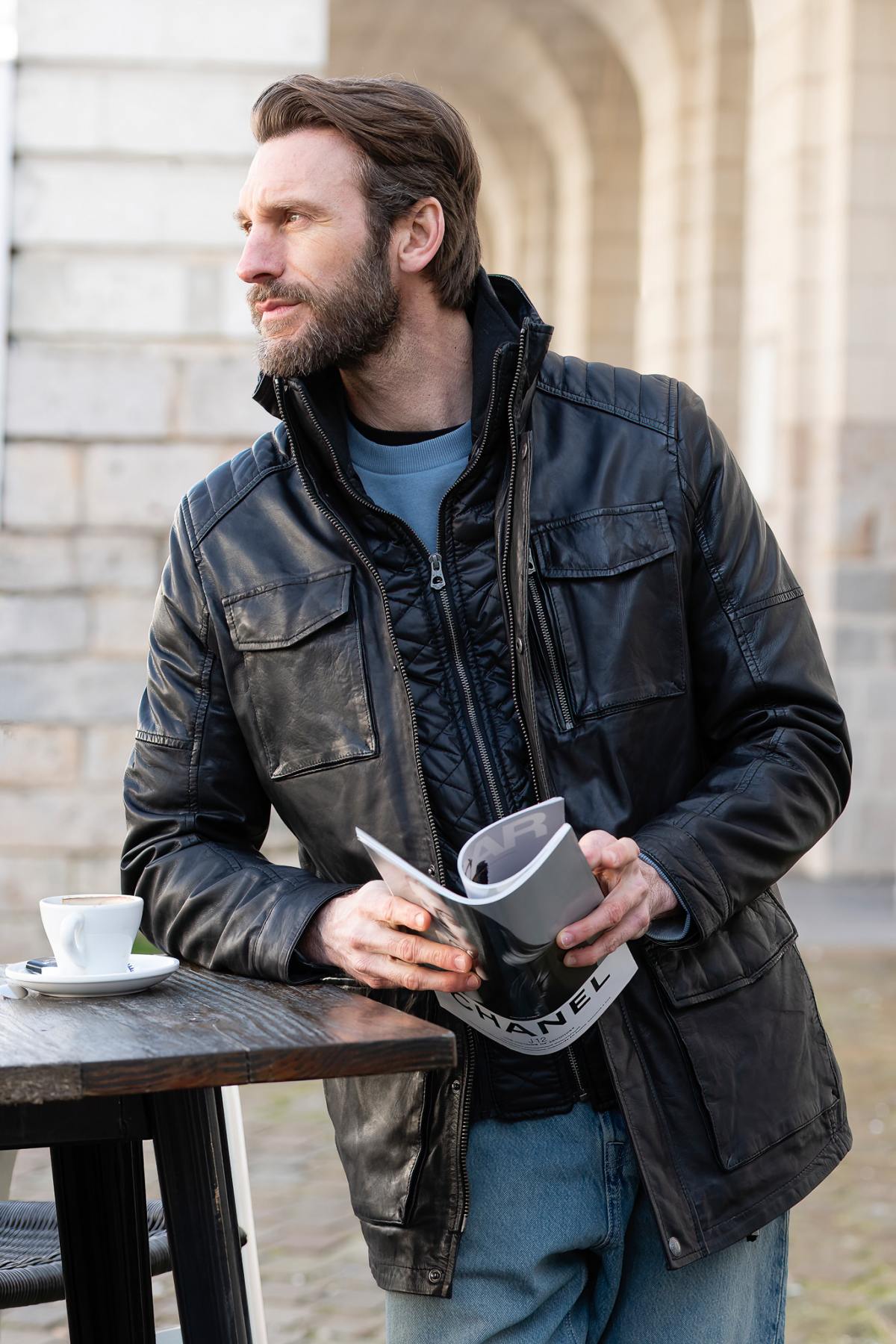 Glossy black lambskin jacket, quilted lining. Mid-length, regular fit. - Image n°1