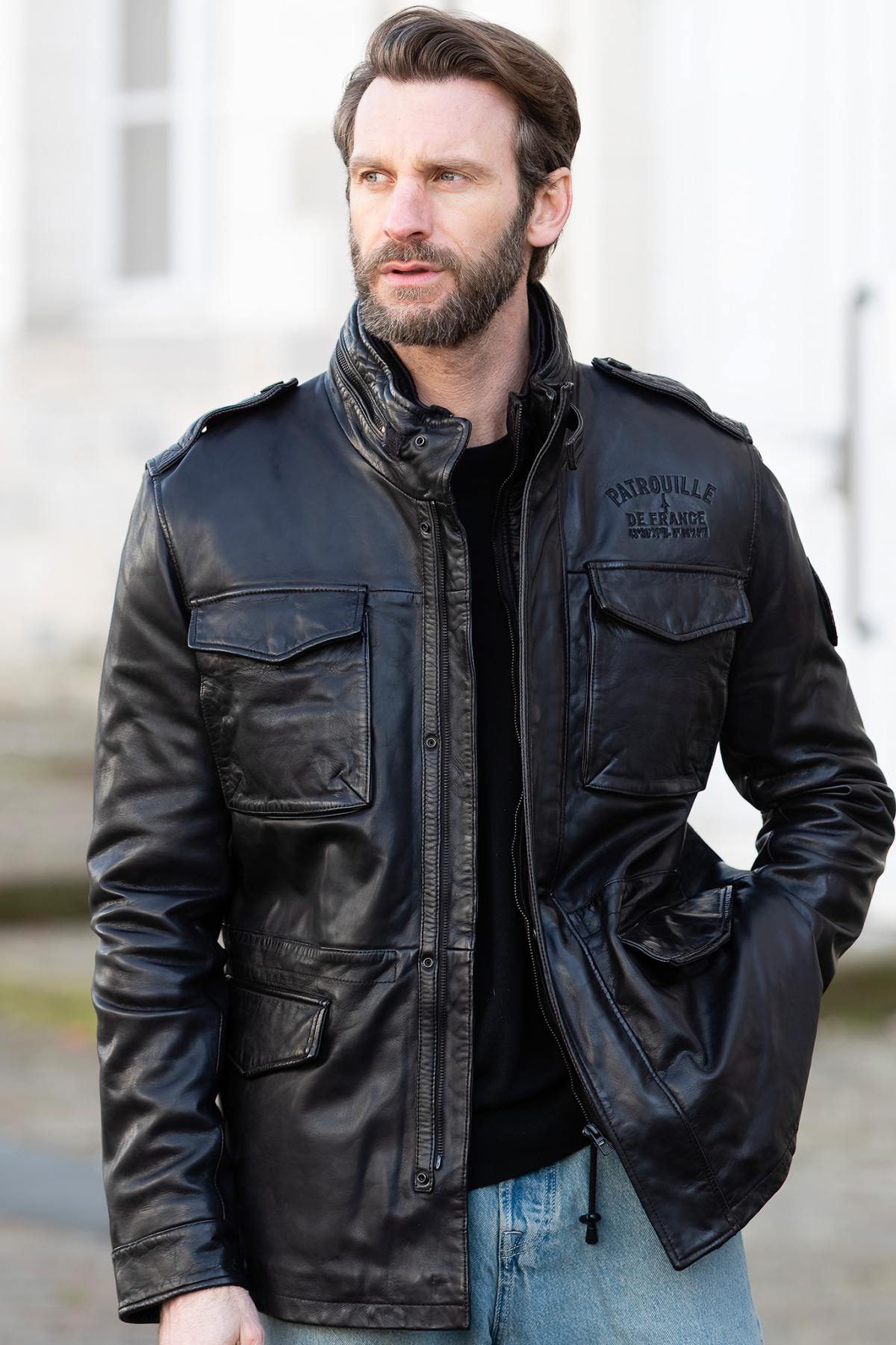 Brown multi-pocket leather jacket of the Patrouille de France - Image n°4