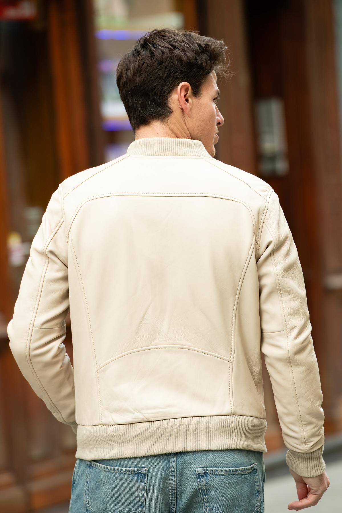 Slim-fit lambskin wool jacket by Serge Pariente, light and timeless. - Image n°4