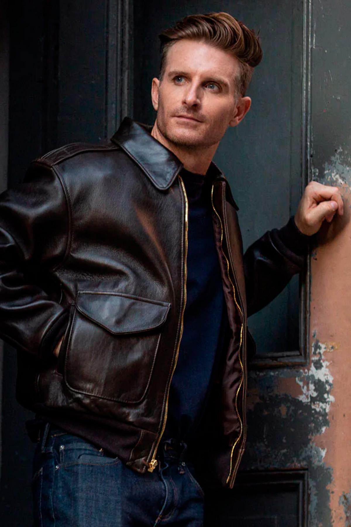 A-2 pilot jacket in brown leather - Image n°1