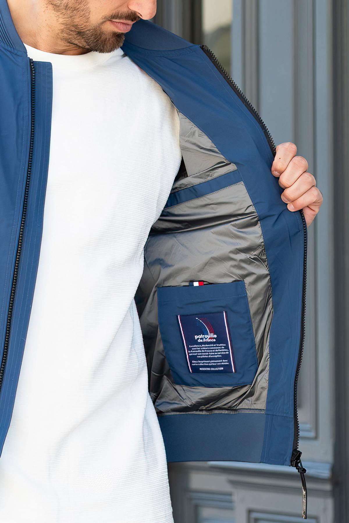 Ocean blue textile jacket with Patrouille de France patches - Image n°7