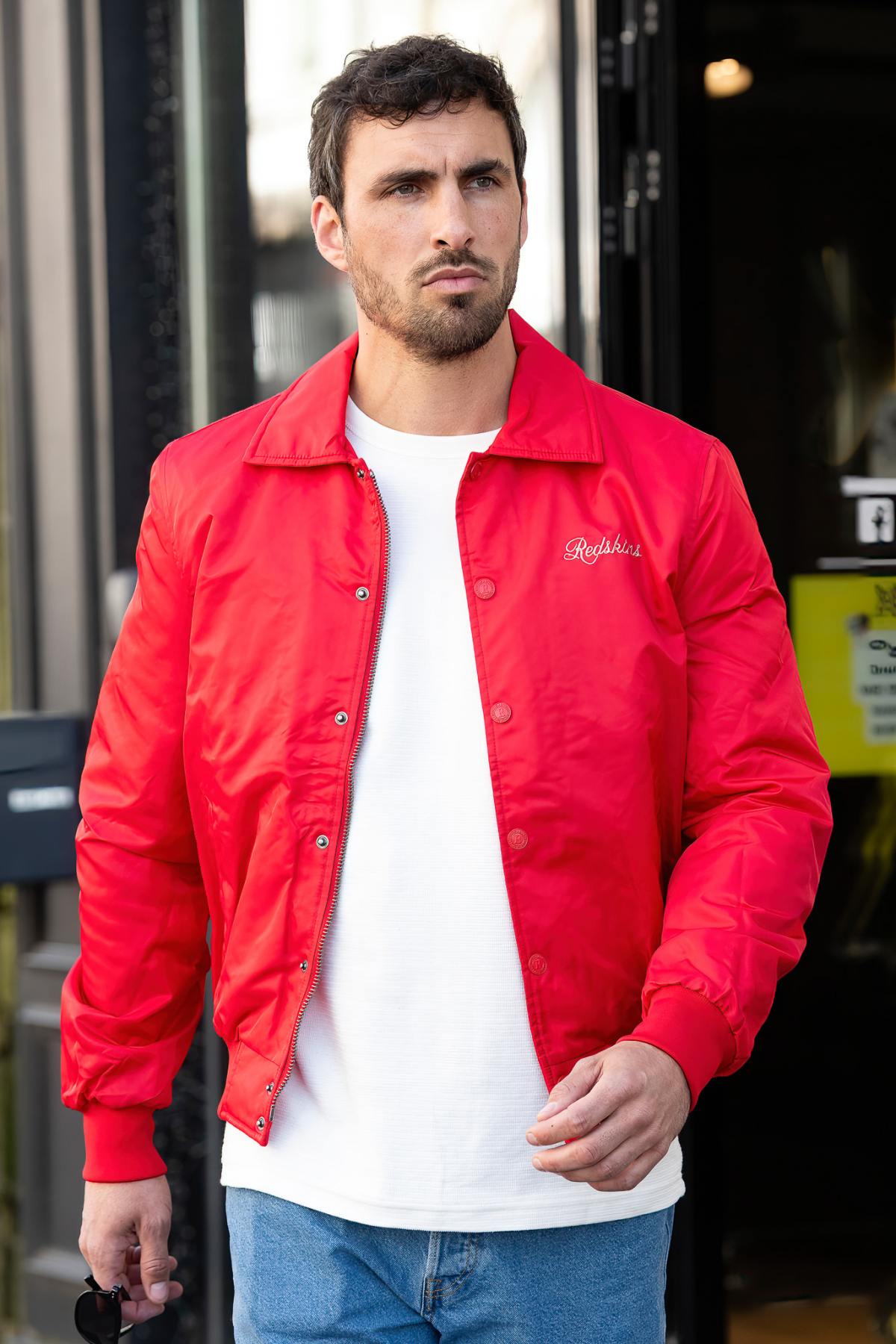 Bright red teddy jacket with embroidered shirt collar and Japanese inspiration - Image n°5