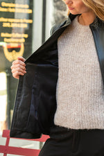 A sleek, mid-length jacket in fine, lightweight navy blue leather - Image n°6