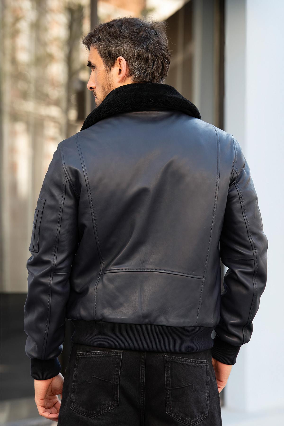 Cityzen's navy sheepskin jacket: slim fit, shearling-lined, timeless. - Image n°2