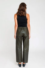 Khaki leather trousers with elasticated waist - Image n°3