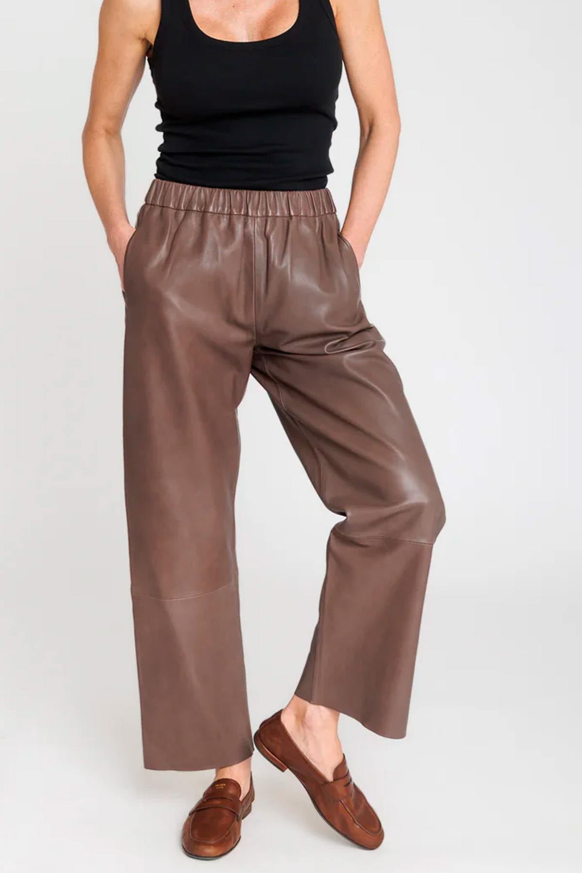 Taupe leather trousers with elasticated waistband - Image n°1