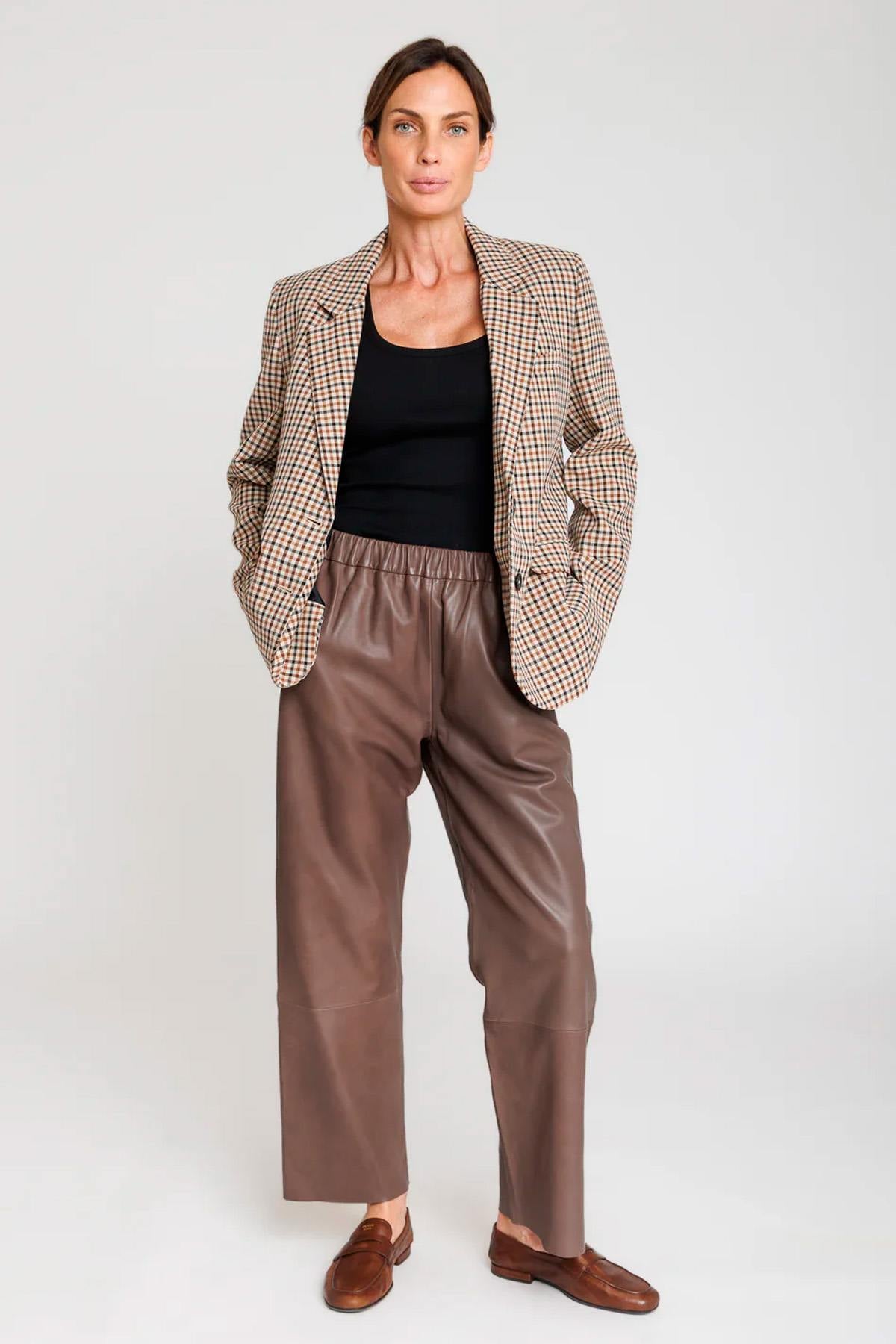 Taupe leather trousers with elasticated waistband - Image n°2