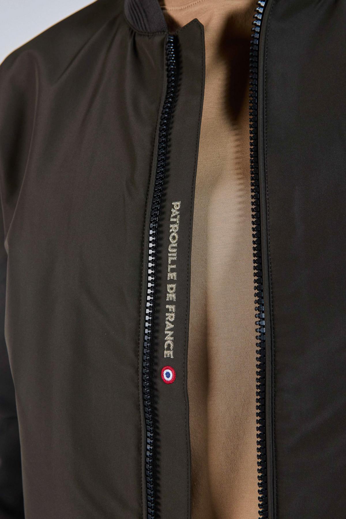 Khaki waterproof jacket of the Patrouille de France - Image n°4