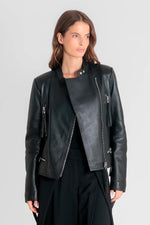 Modern black leather biker jacket for women - Image n°3