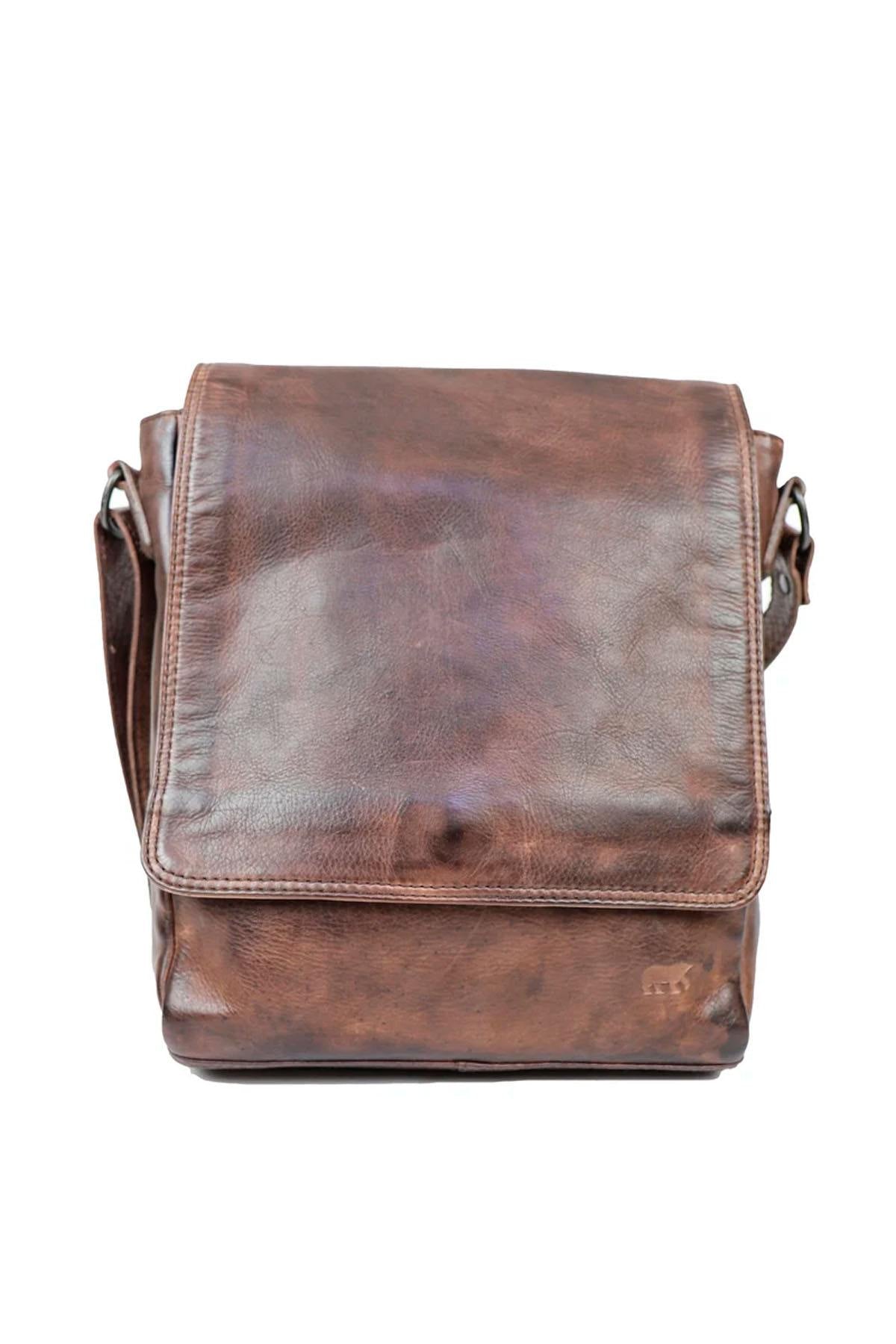 Brown oiled cowhide crossbody bag - Image n°2