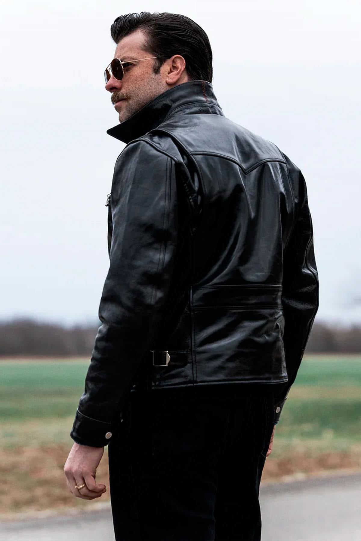Glossy black leather jacket with a shirt collar - Image n°2
