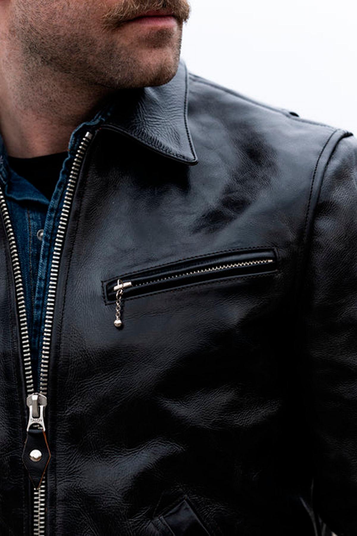 Glossy black leather jacket with a shirt collar - Image n°4