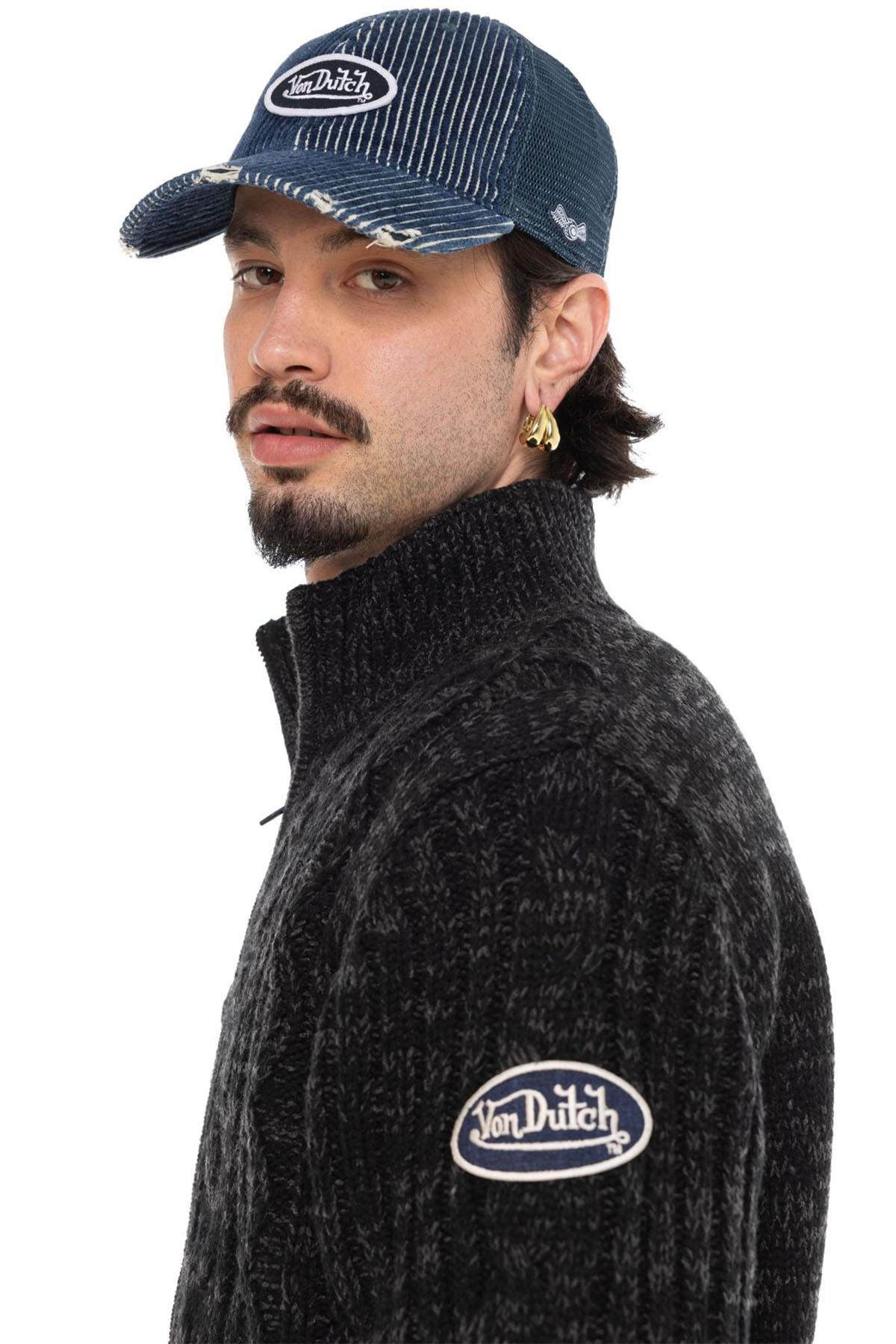  Knitted zip-up vest with Von Dutch badge - Image n°9
